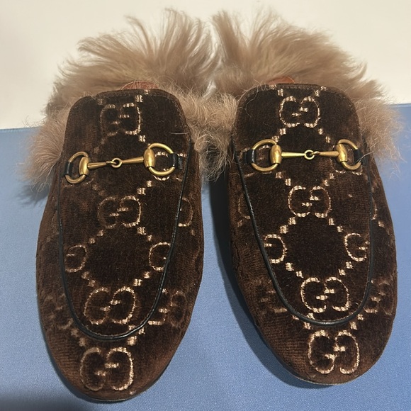 GUCCI PRINCETOWN VELVET PRINCETOWN GG SLIPPERS WITH LAMB FUR Sz 38.5 - Picture 1 of 17